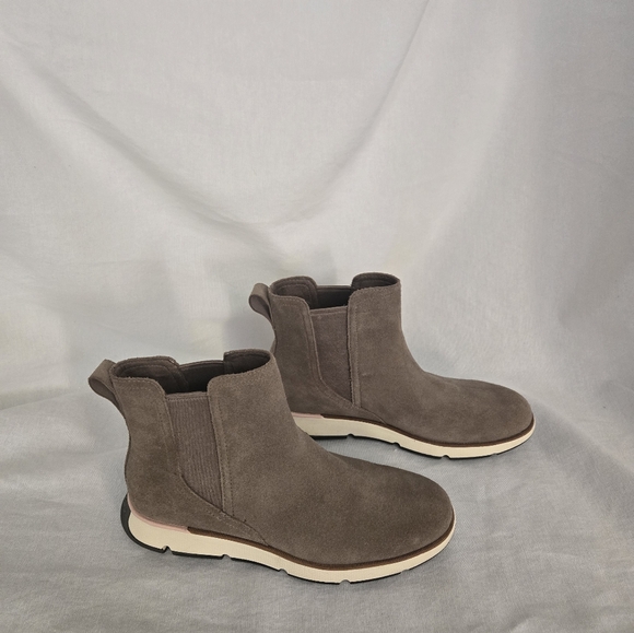 Cole Haan Zero Grand Suede Pull On Winter Booties Size 7B - Picture 1 of 7